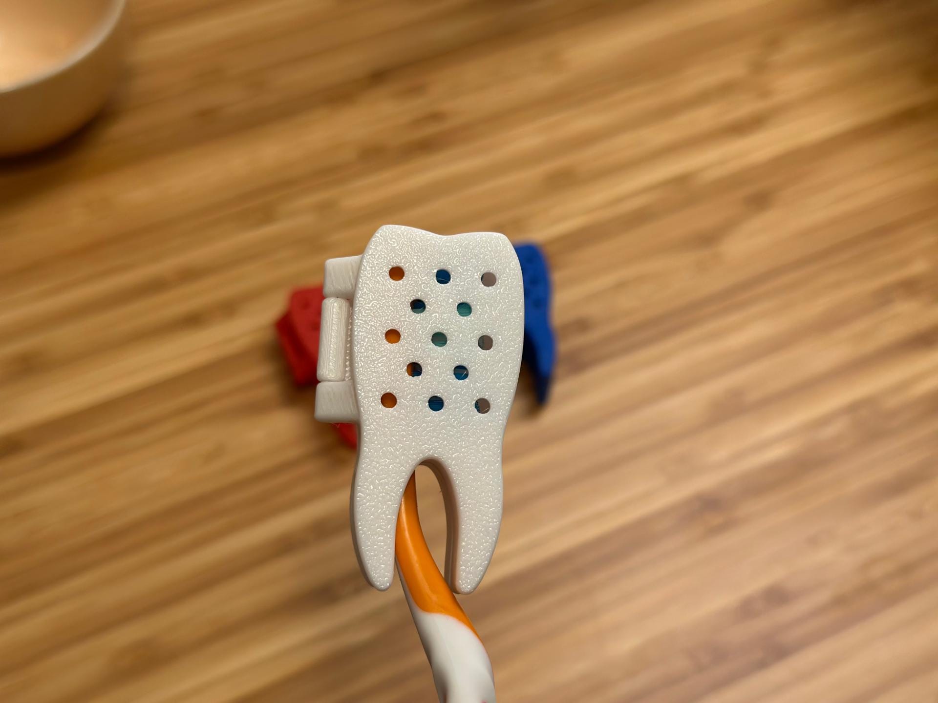 3D printed BPA-free case with cover, portable dental accessory, hygienic travel toothbrush container.