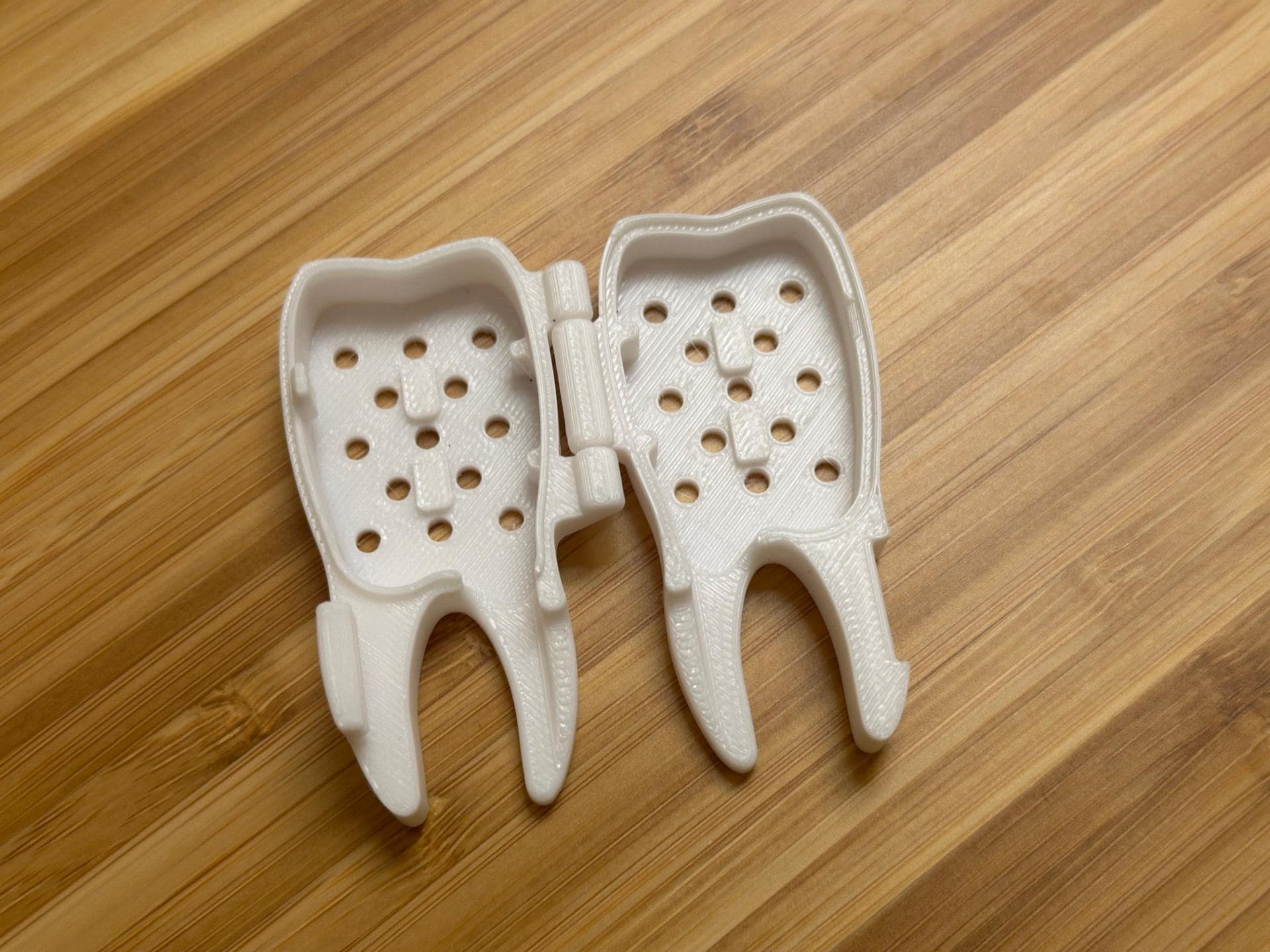 3D printed BPA-free case with cover, portable dental accessory, hygienic travel toothbrush container.